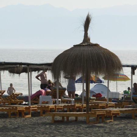 Malaga Paradise Beach トレ・デ・ベナガルボン エクステリア 写真